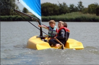 Children windsurfing